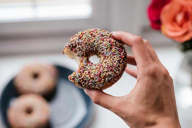 Does eating too much sugar make you tired?
