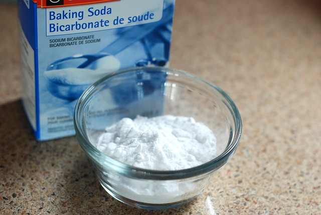 Baking soda contains antiseptic properties that help eradicate both face and eyebrow cysts